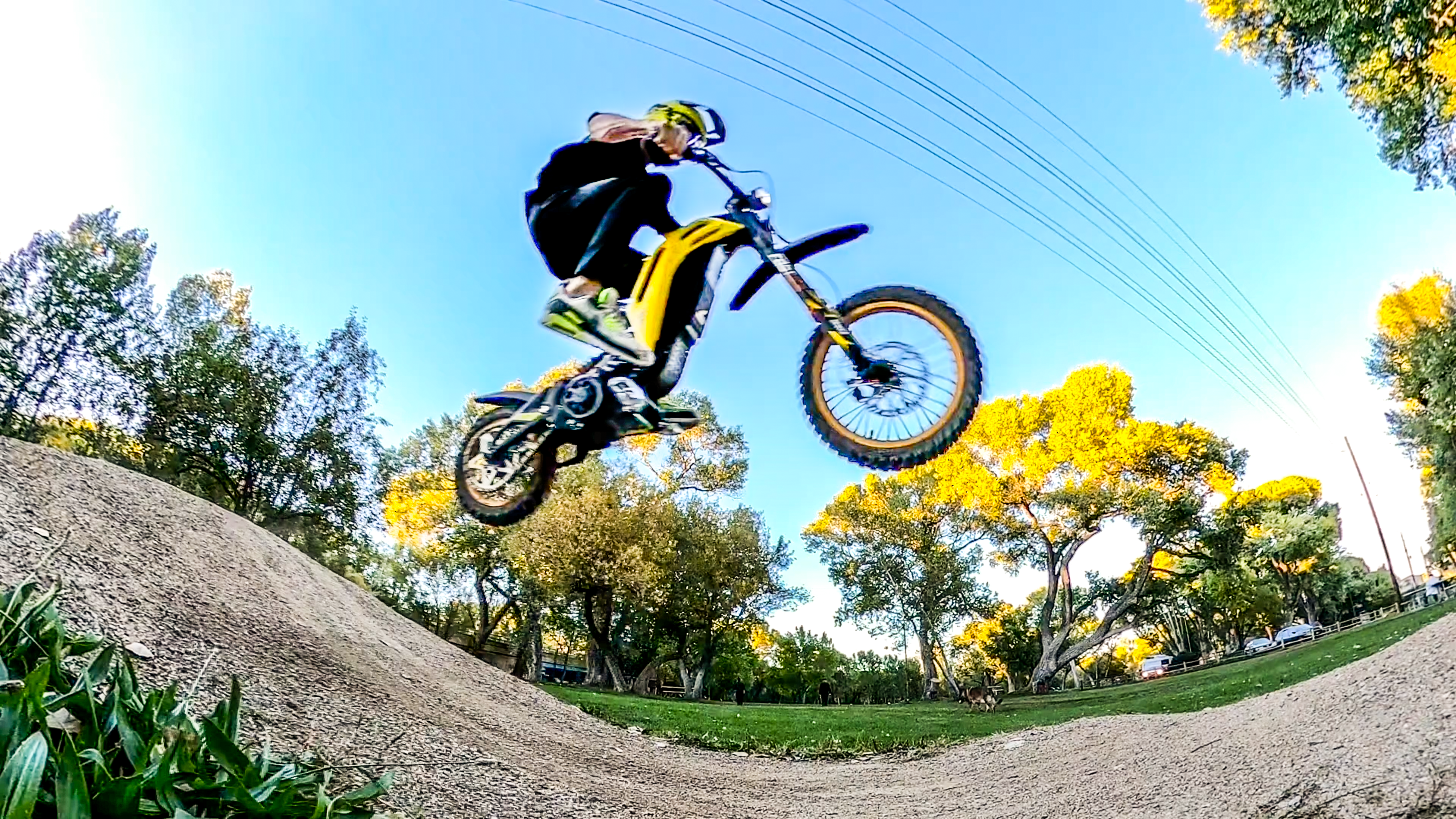 Riding Techniques for Electric Dirt Bikes on Different Terrains